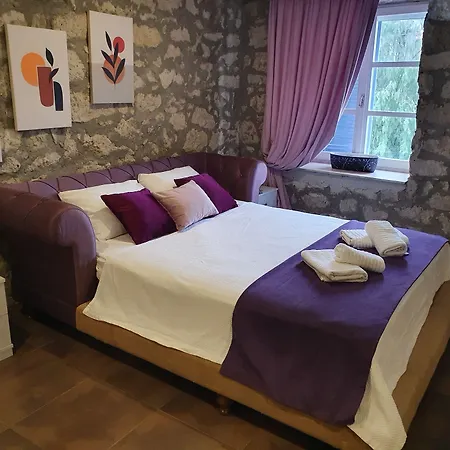 Leyla Hotel
