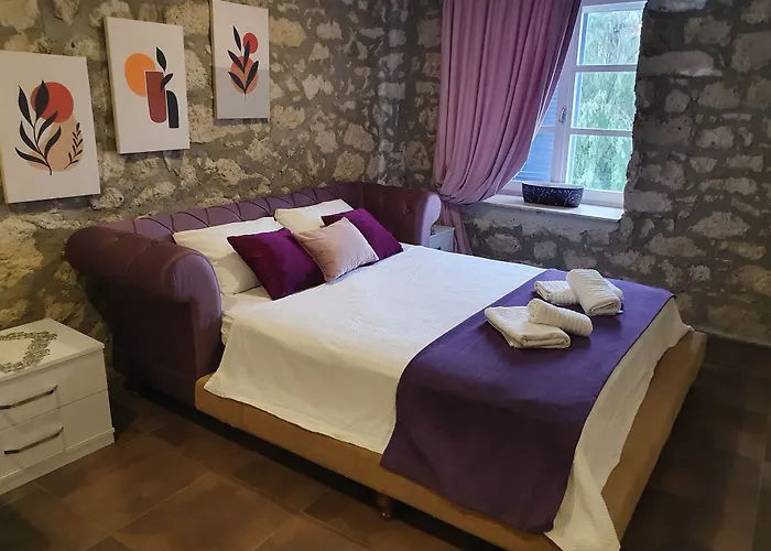 Leyla Hotel